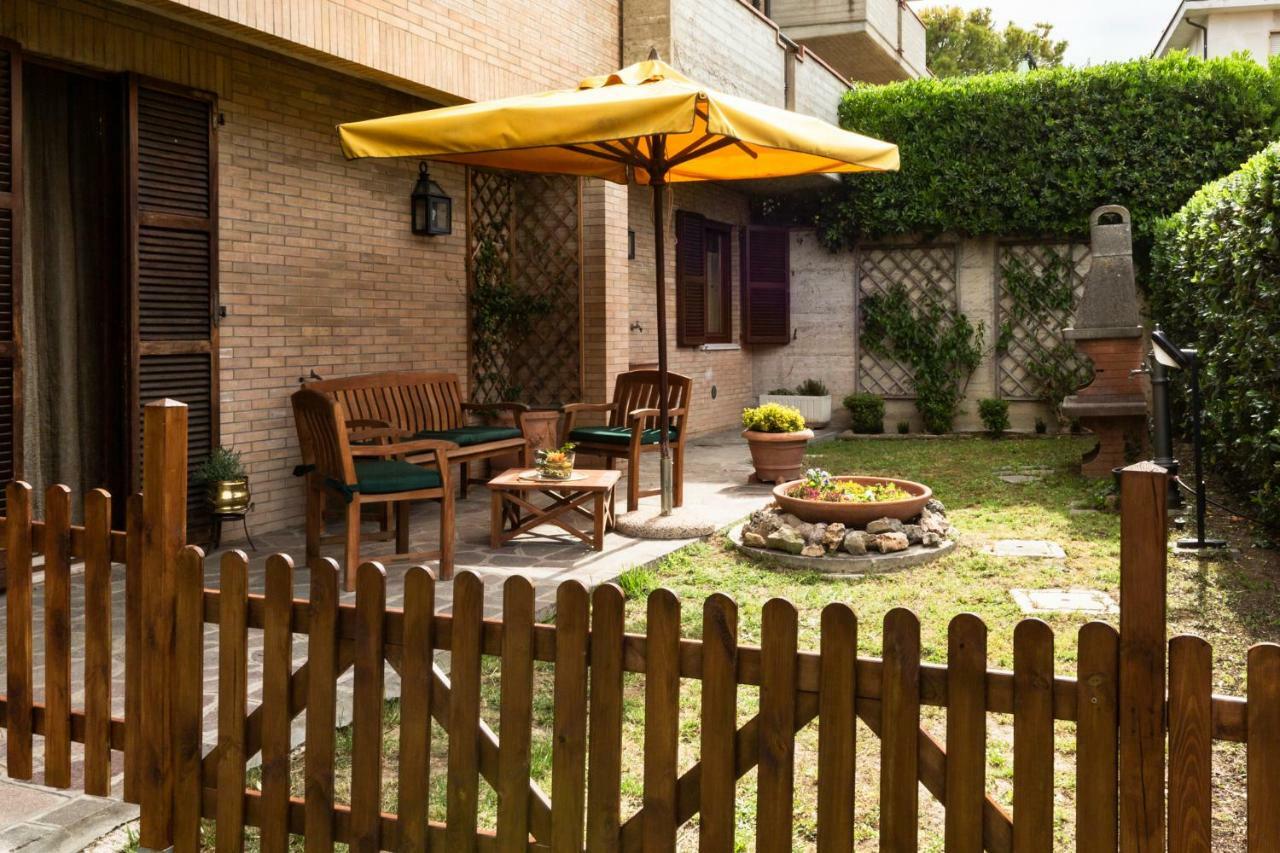 Villino La Magnolia Apartment Osimo Bagian luar foto